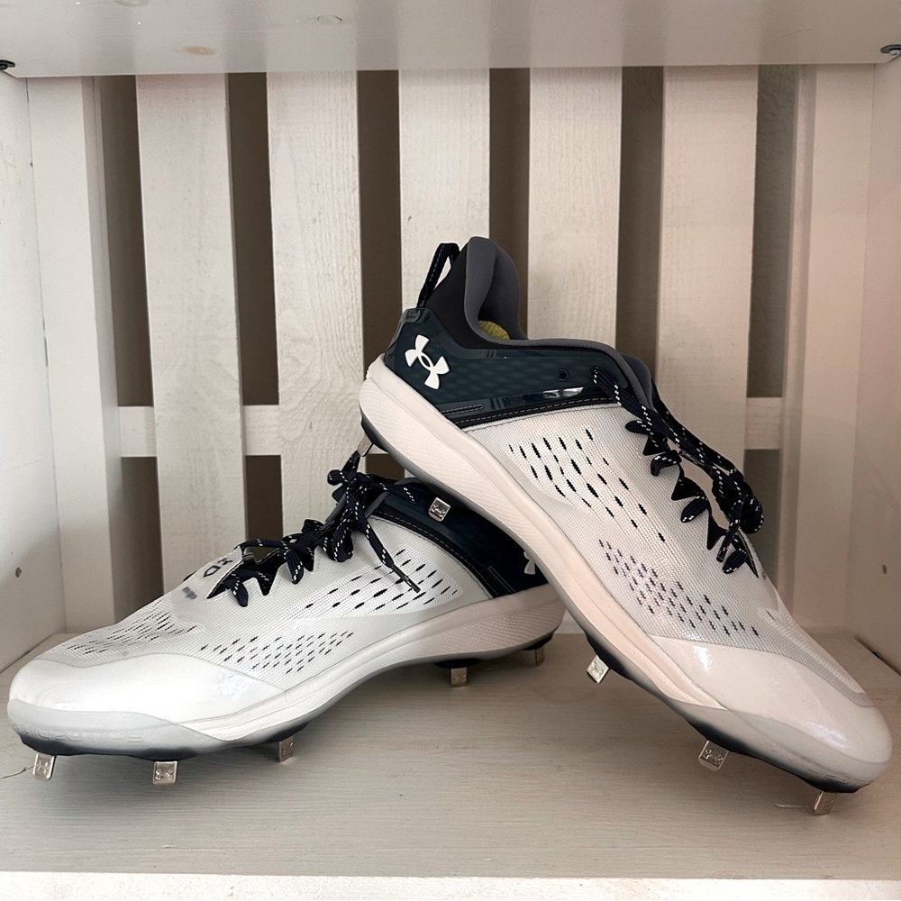 Under Armour Yard Microtips Metal Baseball
Cleats Size 15 NWOT - Picture 10 of 13